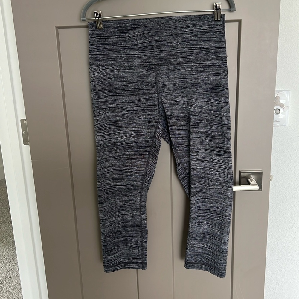 Lululemon cropped leggings size 10